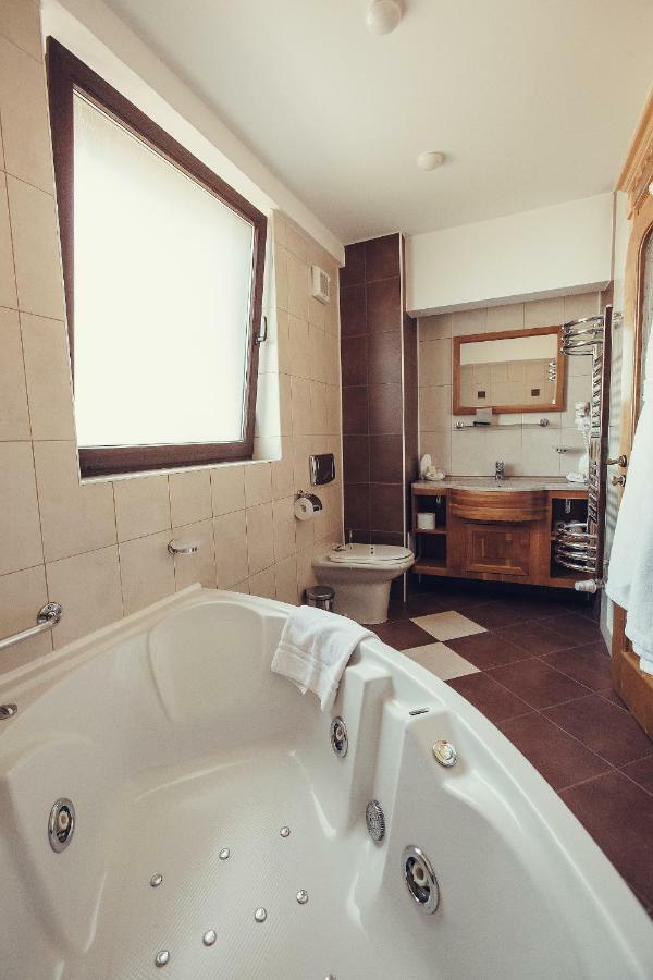 Denisa Boutique Hotel Poiana Brasov Ngoại thất bức ảnh